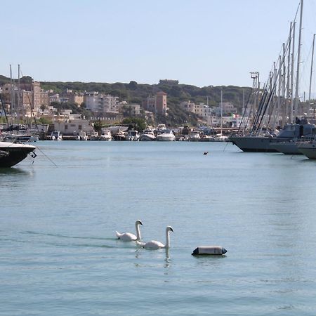 La Maison Sul Porto Bed & Breakfast Anzio Dış mekan fotoğraf